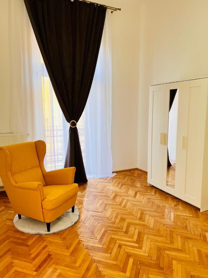 Apartment Friends Central Oradea Ngoại thất bức ảnh