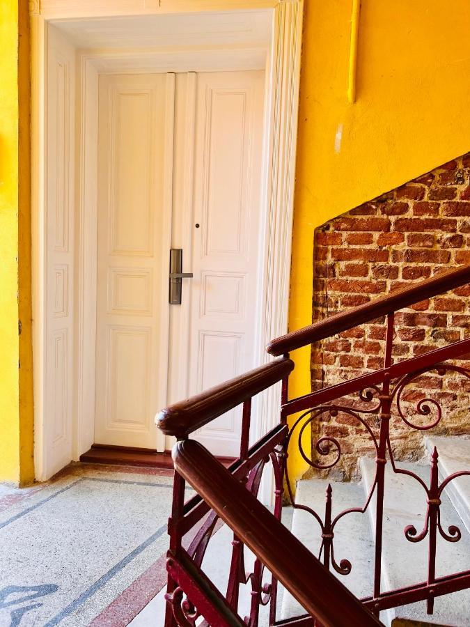 Apartment Friends Central Oradea Ngoại thất bức ảnh