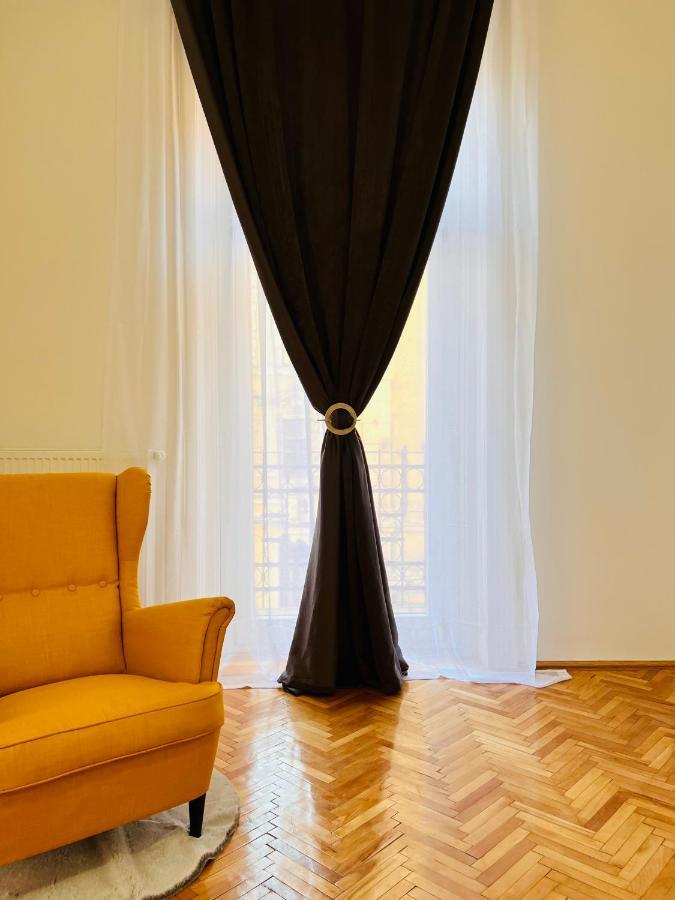 Apartment Friends Central Oradea Ngoại thất bức ảnh